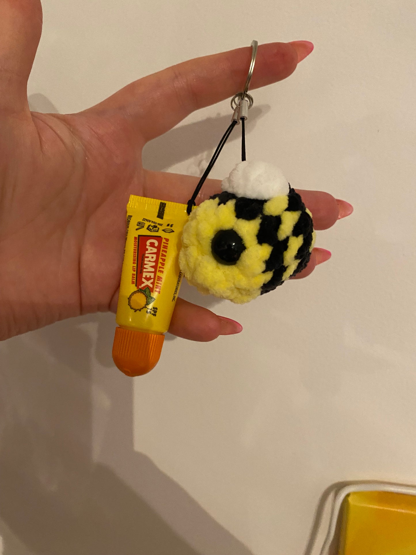 Schlüsselanhänger- Babsi Biene inkl. Lippenpflege