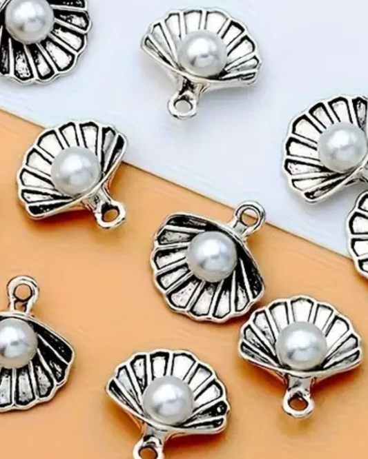 Perlenmuschel- Charm Silber